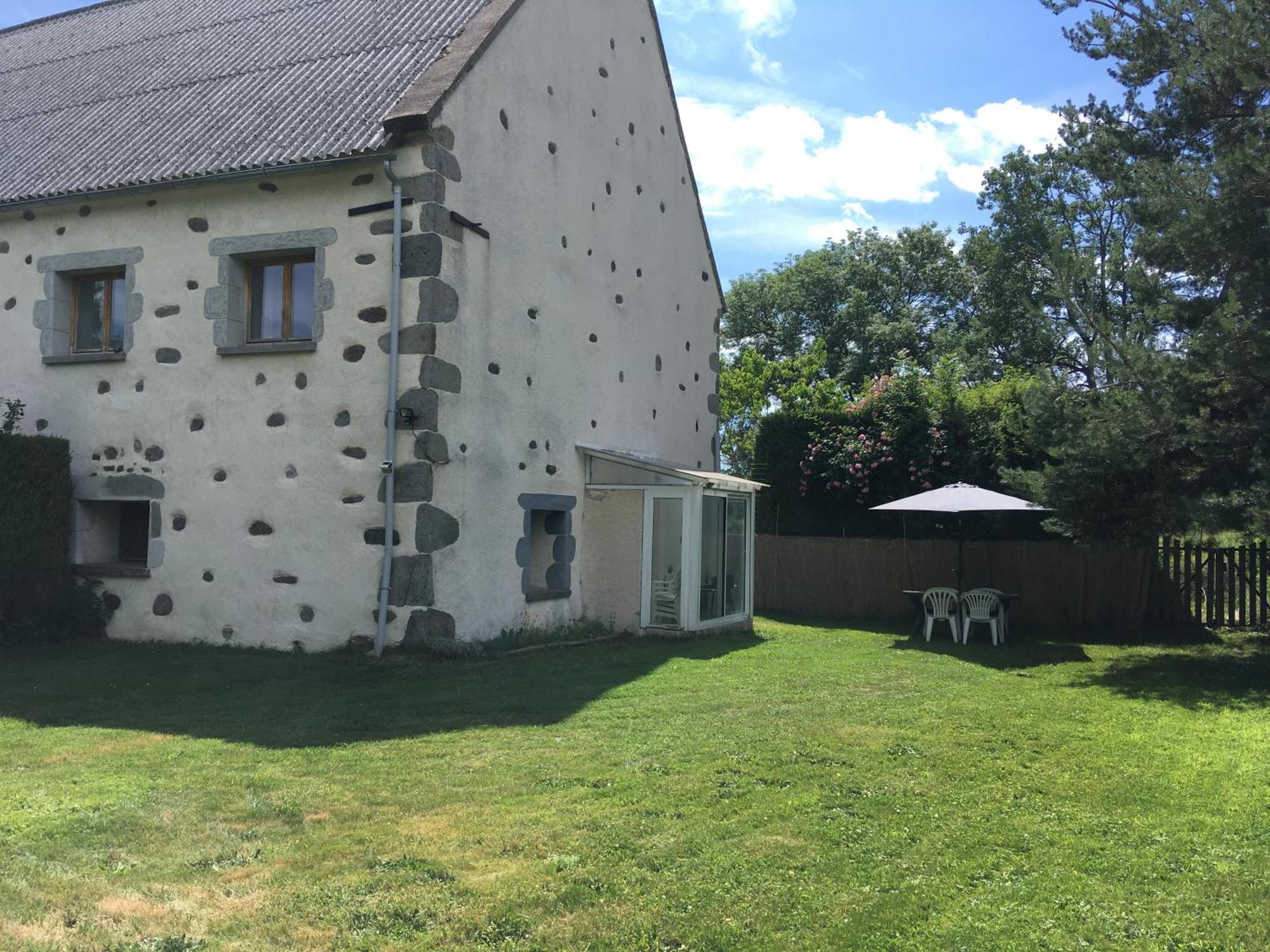 Gite Rural - Grange Des Pres Blancs Chaine Des Puys Le Vernet-Sainte-Marguerite Экстерьер фото